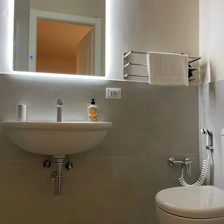 Δωμάτια σε οικογενειακή κατοικία Ca Di Buole 8b *